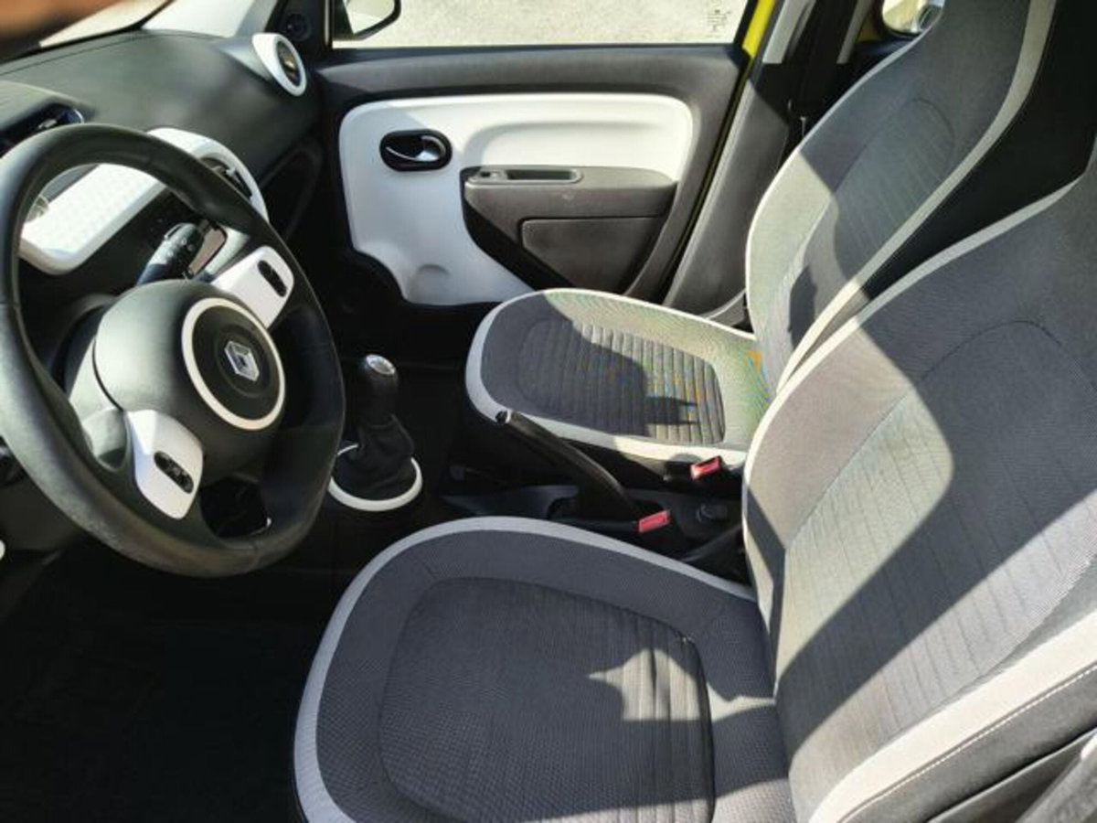 Renault Twingo 1.0 SCe Live (11)