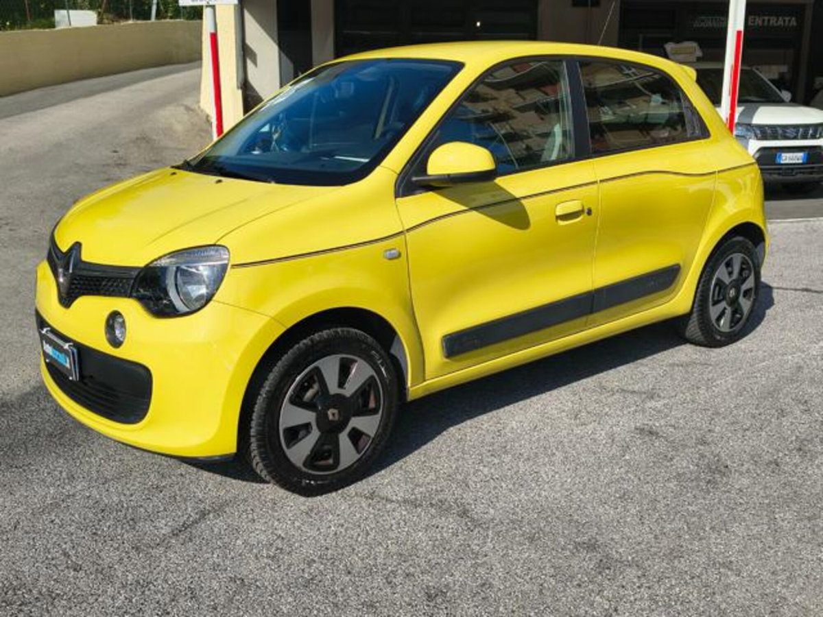 Renault Twingo 1.0 SCe Live (13)