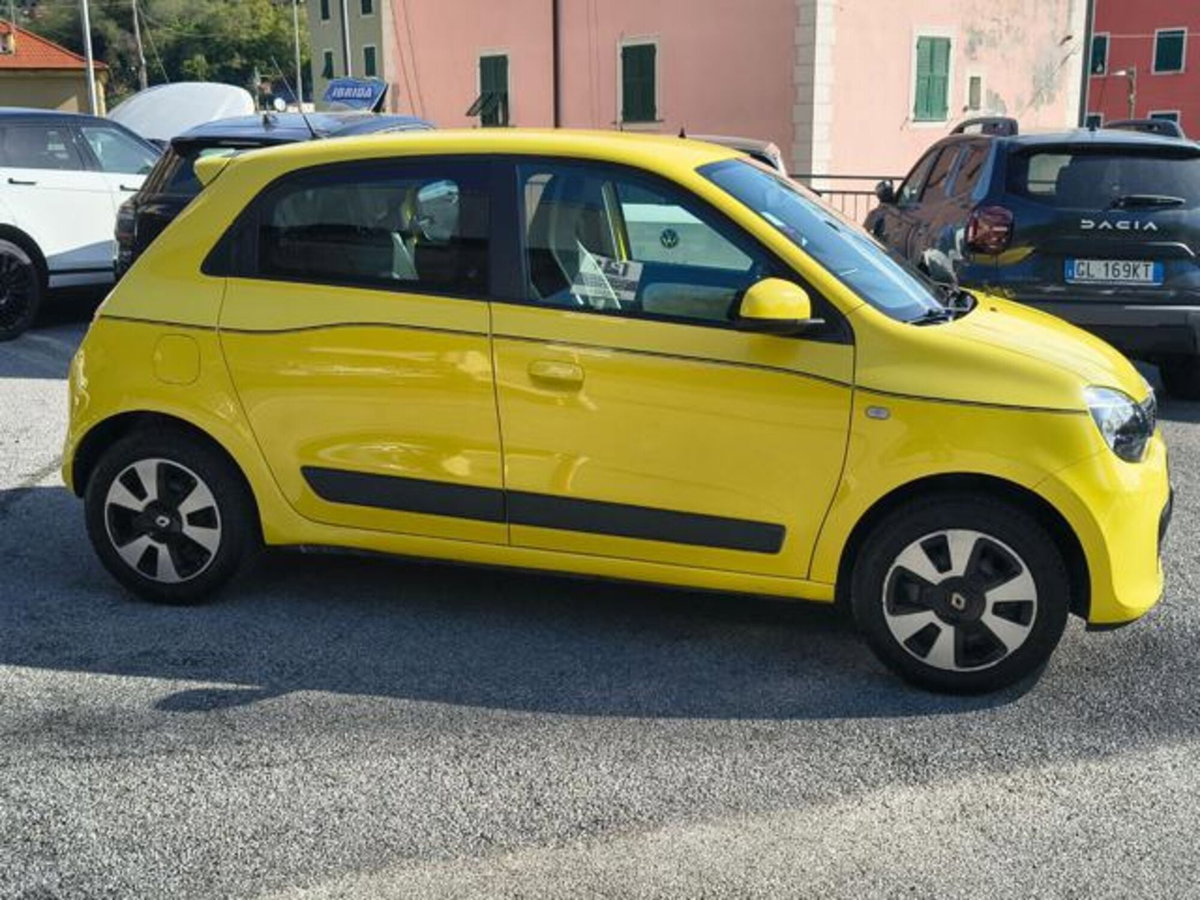 Renault Twingo 1.0 SCe Live (14)
