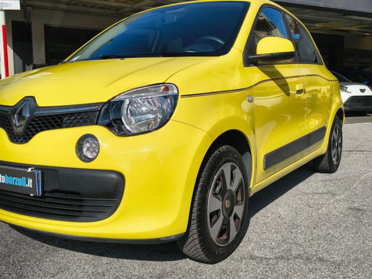 Renault Twingo 1.0 SCe Live (17)