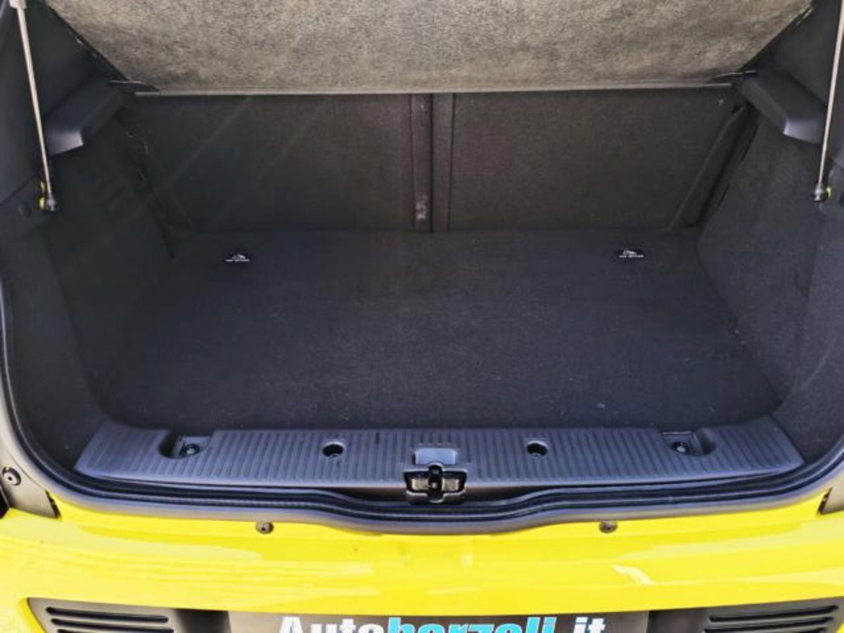 Renault Twingo 1.0 SCe Live (20)