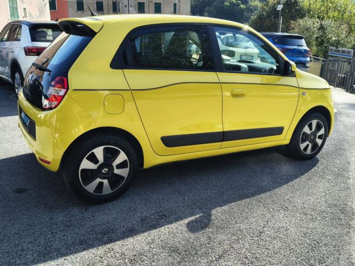 Renault Twingo 1.0 SCe Live (4)
