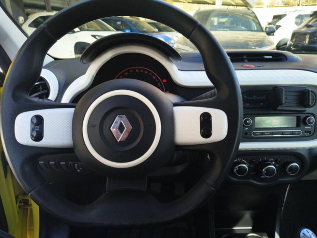 Renault Twingo 1.0 SCe Live (8)