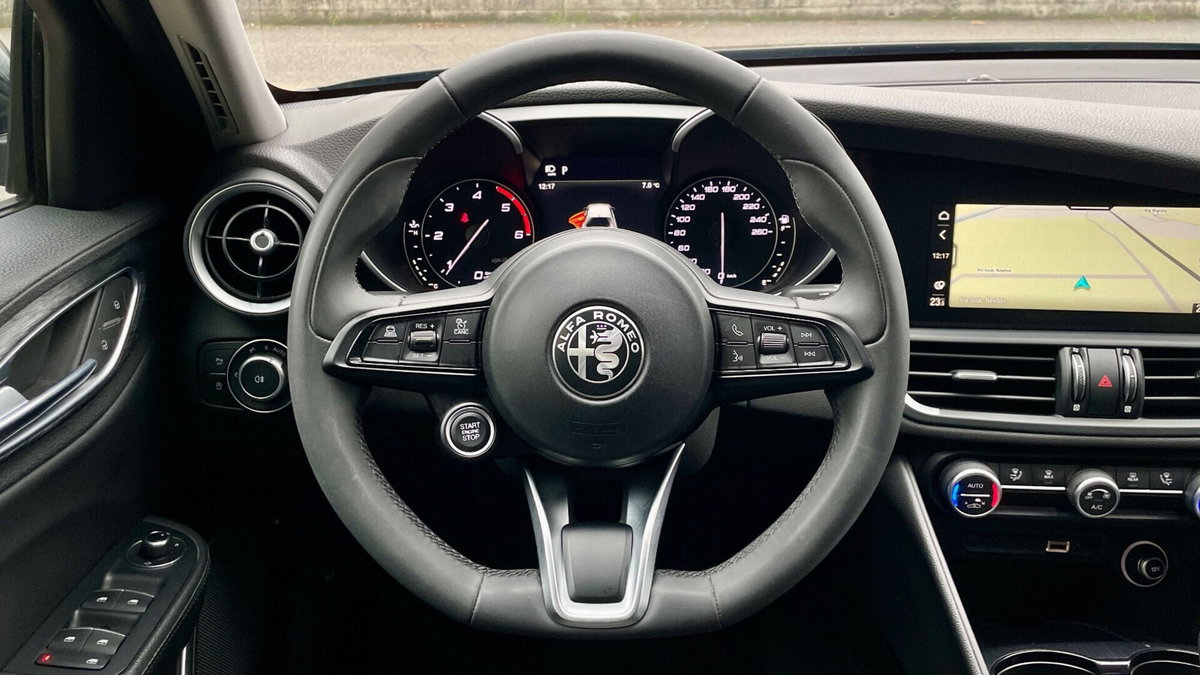Alfa Romeo Giulia 2.2 Turbodiesel 160 CV AT8 Executive (18)