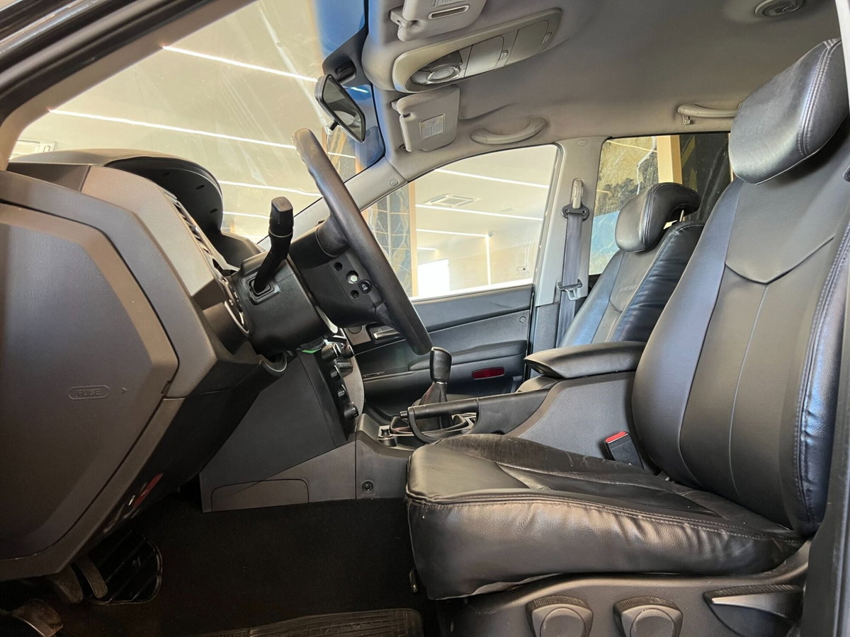 Ssangyong New Kyron 2.0 XVT 4WD Luxury (9)
