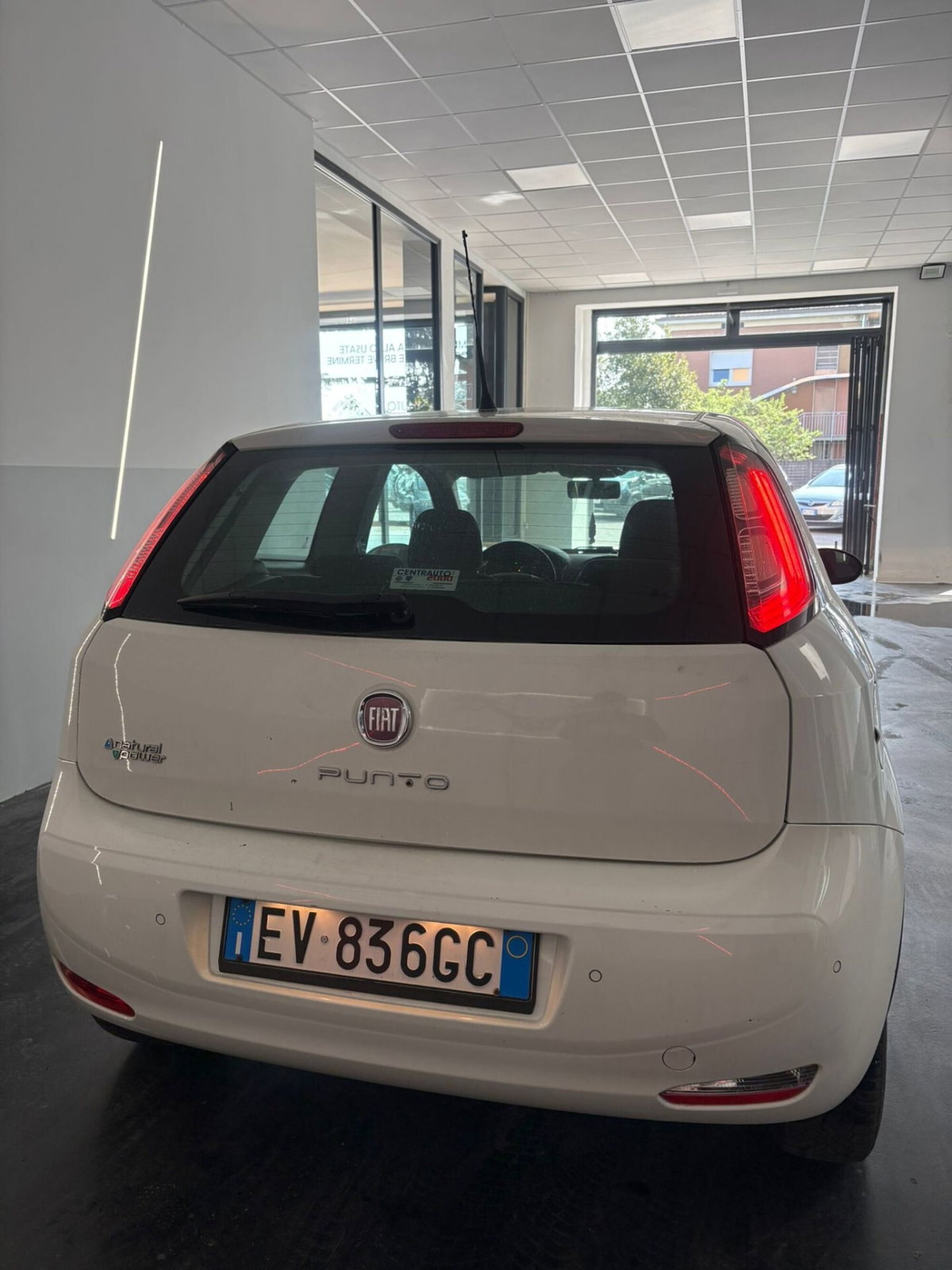 Fiat Punto 1.4 S&S 8V 3 porte Lounge (9)