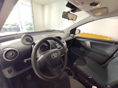 Toyota Aygo 1.0 12V VVT-i 5 porte (5)