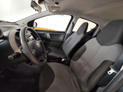 Toyota Aygo 1.0 12V VVT-i 5 porte (7)
