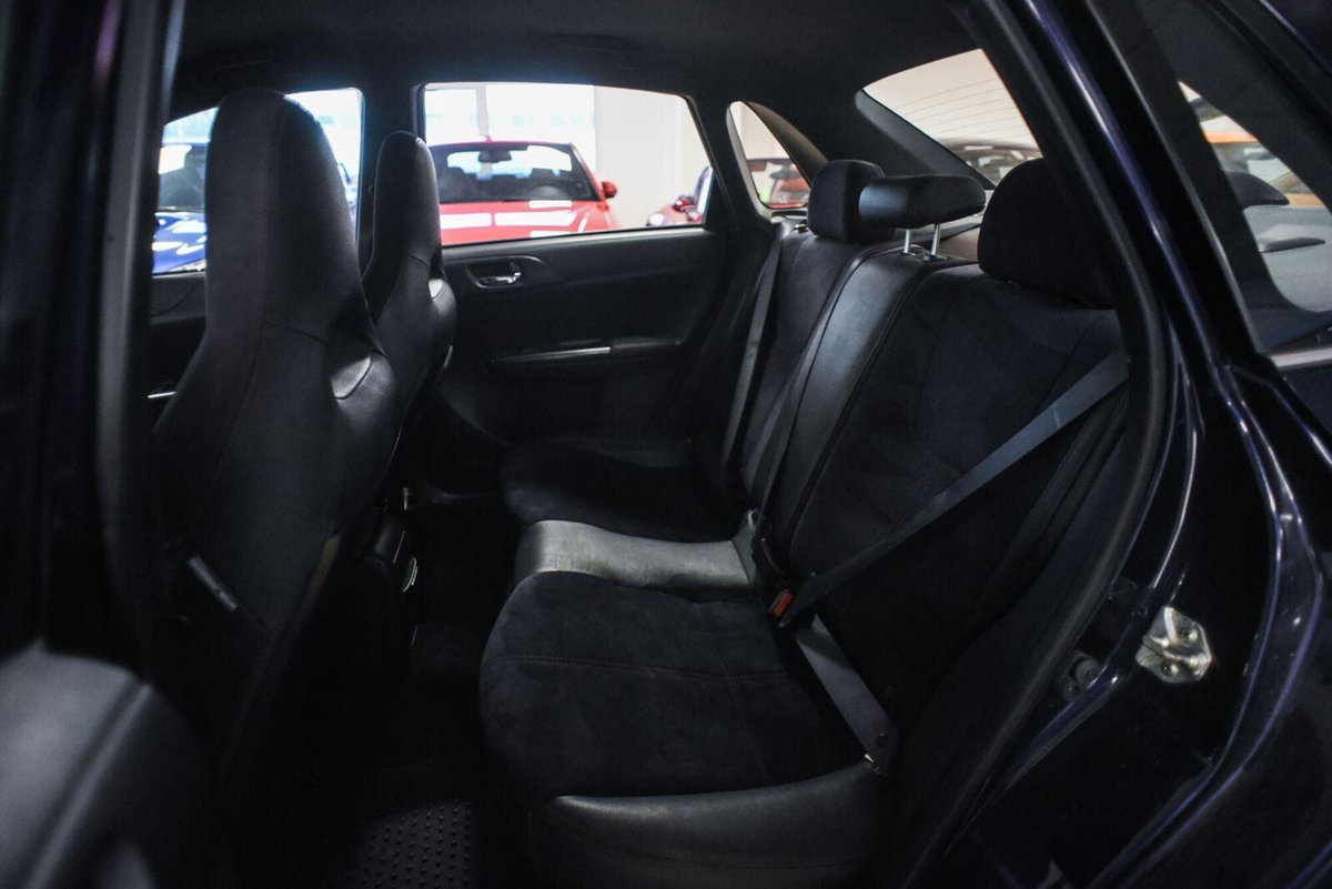 Subaru WRX STI 2.5 5p. (11)