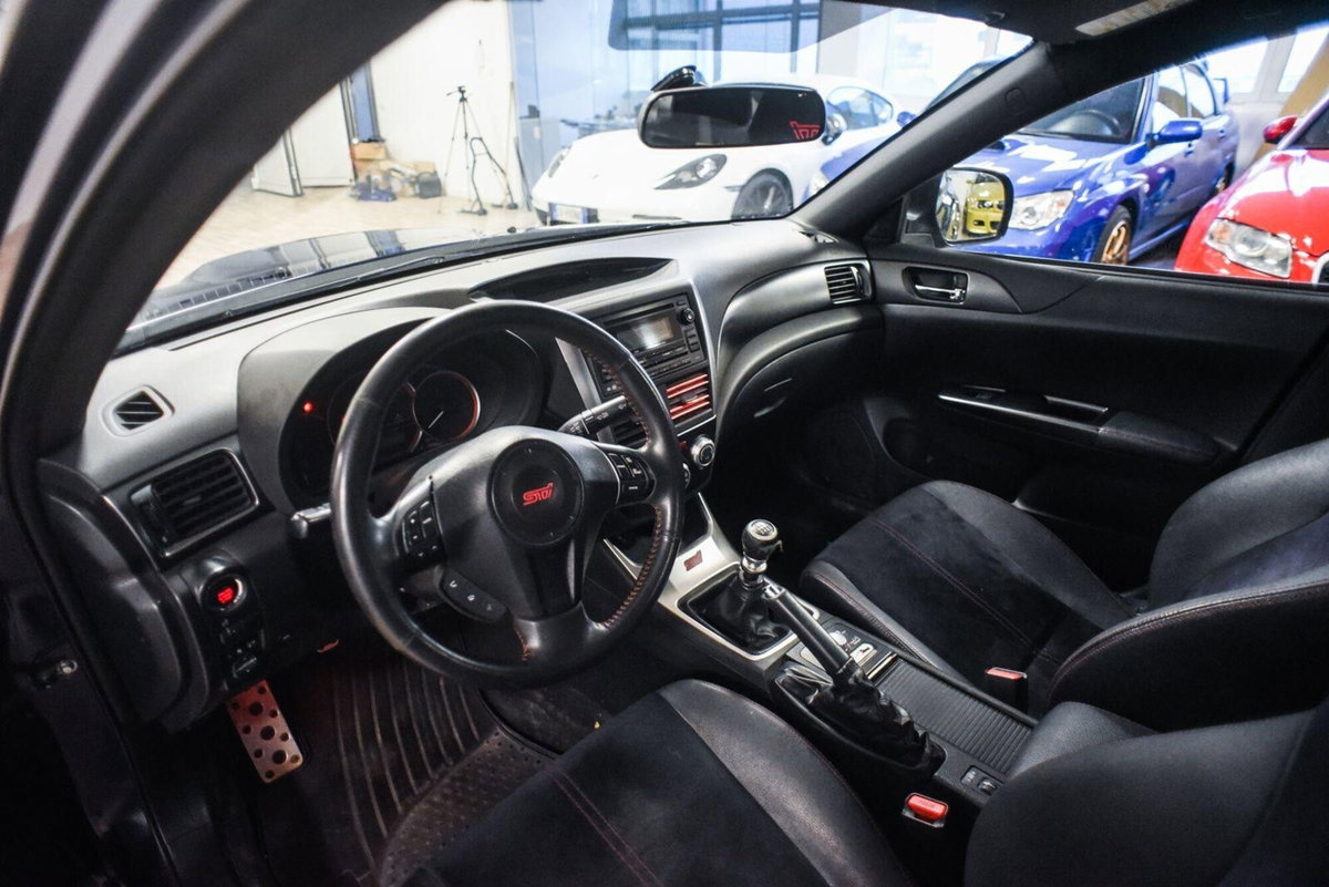Subaru WRX STI 2.5 5p. (8)