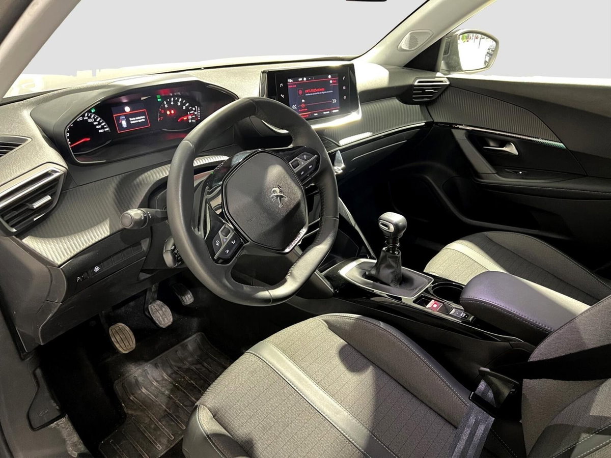 Peugeot 2008 PureTech 100 S&S Active (8)