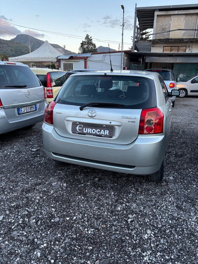 Toyota Corolla 1.D-4D M-MT 5 porte ESP (13)