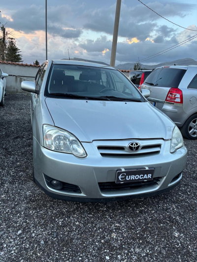 Toyota Corolla 1.D-4D M-MT 5 porte ESP (2)