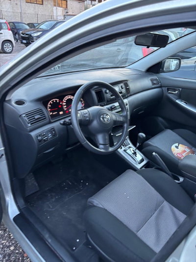 Toyota Corolla 1.D-4D M-MT 5 porte ESP (8)