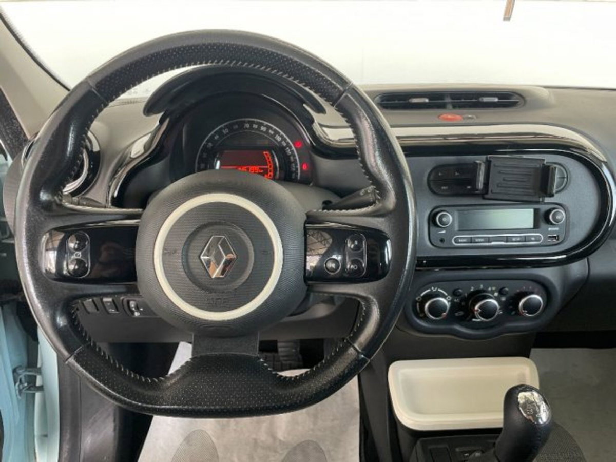 Renault Twingo 1.0 SCe Live (20)