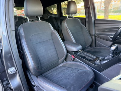 Ford Kuga 1.5 TDCI 120 CV S&S 2WD Powershift ST-Line (16)