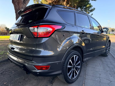 Ford Kuga 1.5 TDCI 120 CV S&S 2WD Powershift ST-Line (8)