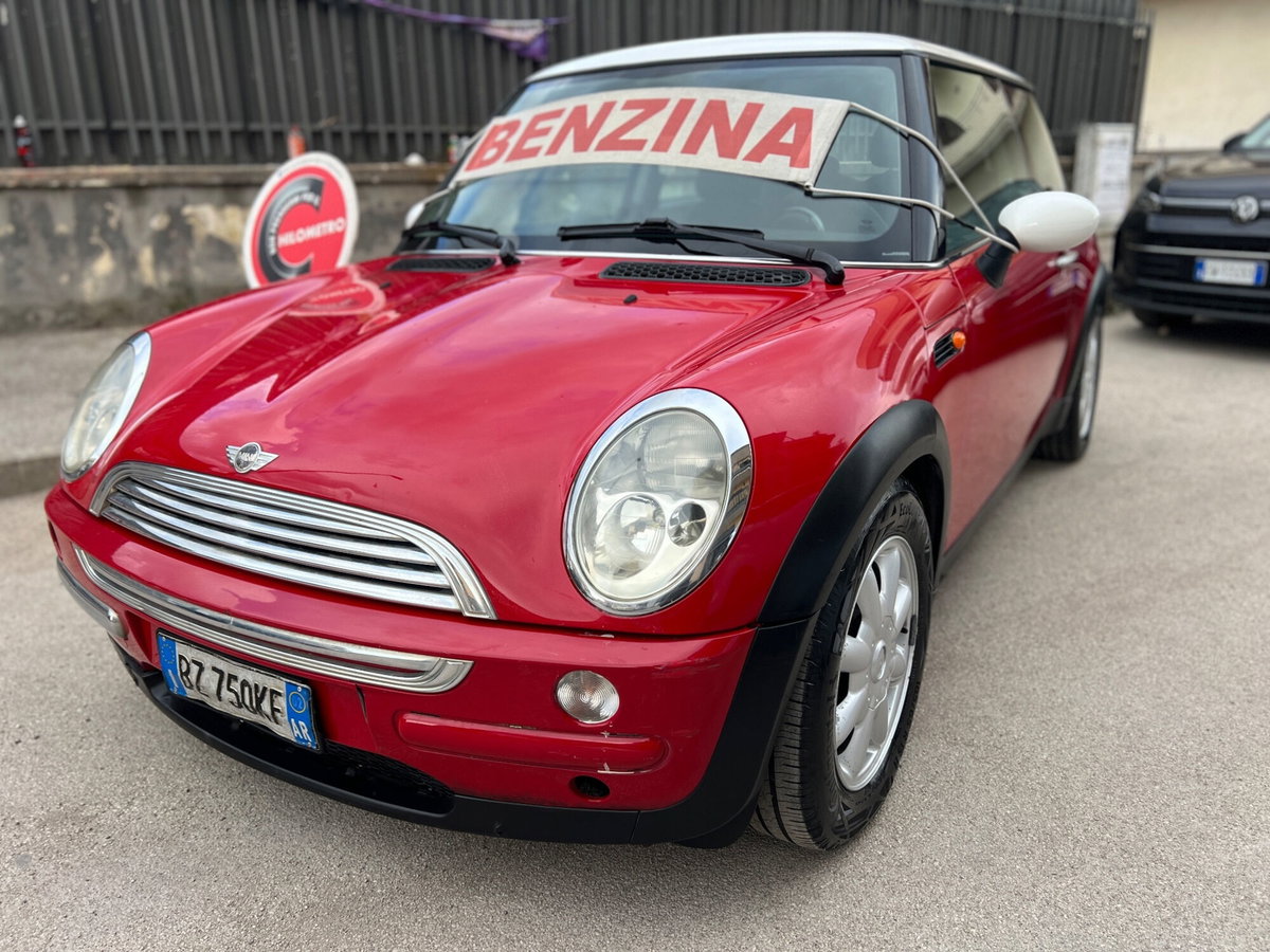 MINI Mini 1.6 16V Cooper (3)
