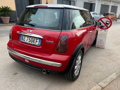 MINI Mini 1.6 16V Cooper (4)