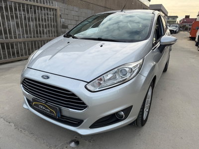 Ford Fiesta 1.4 5 porte Bz.- GPL Black & White Edition usata