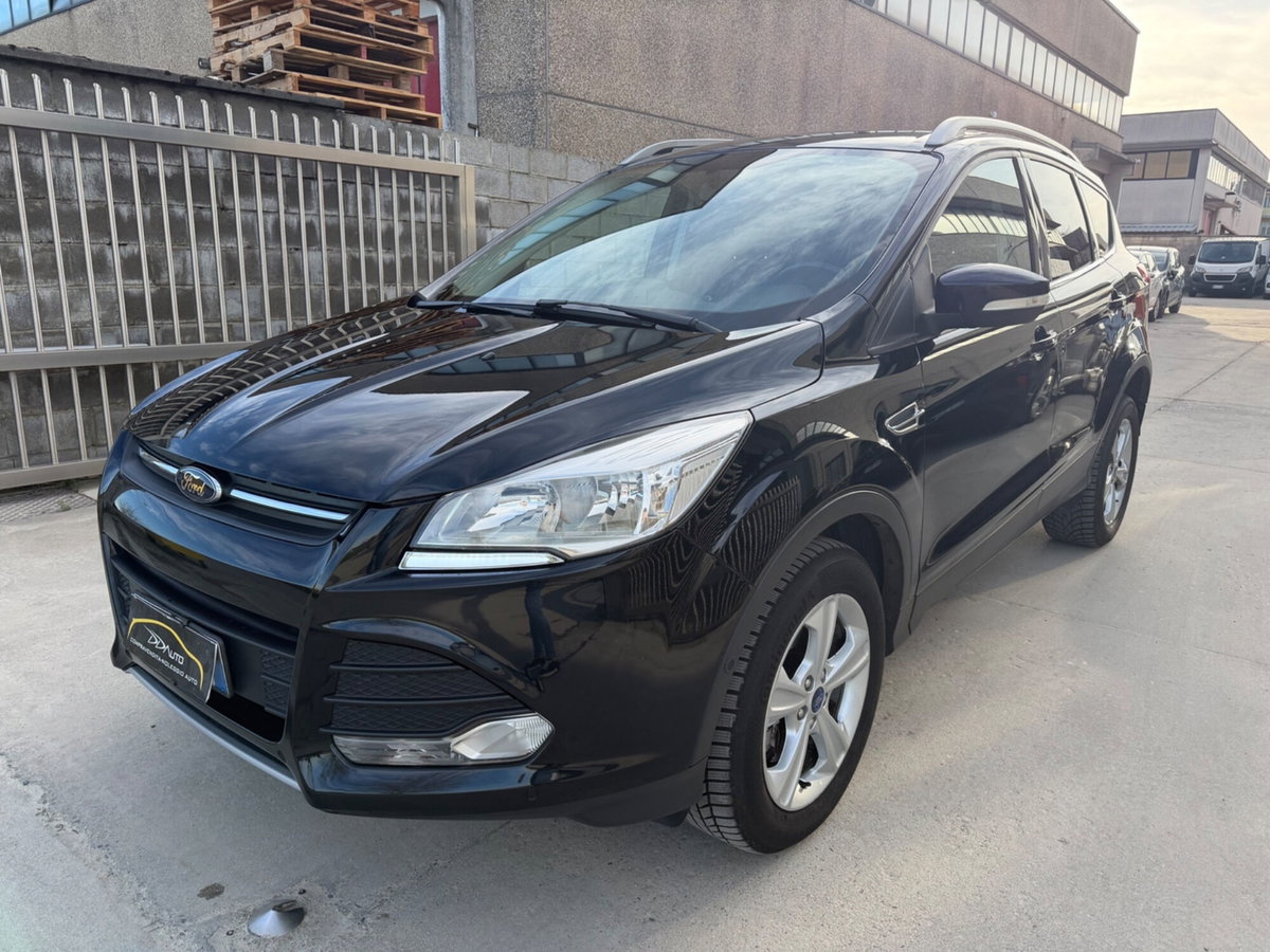 Ford Kuga 2.0 TDCI 140 CV 4WD Powershift Titanium