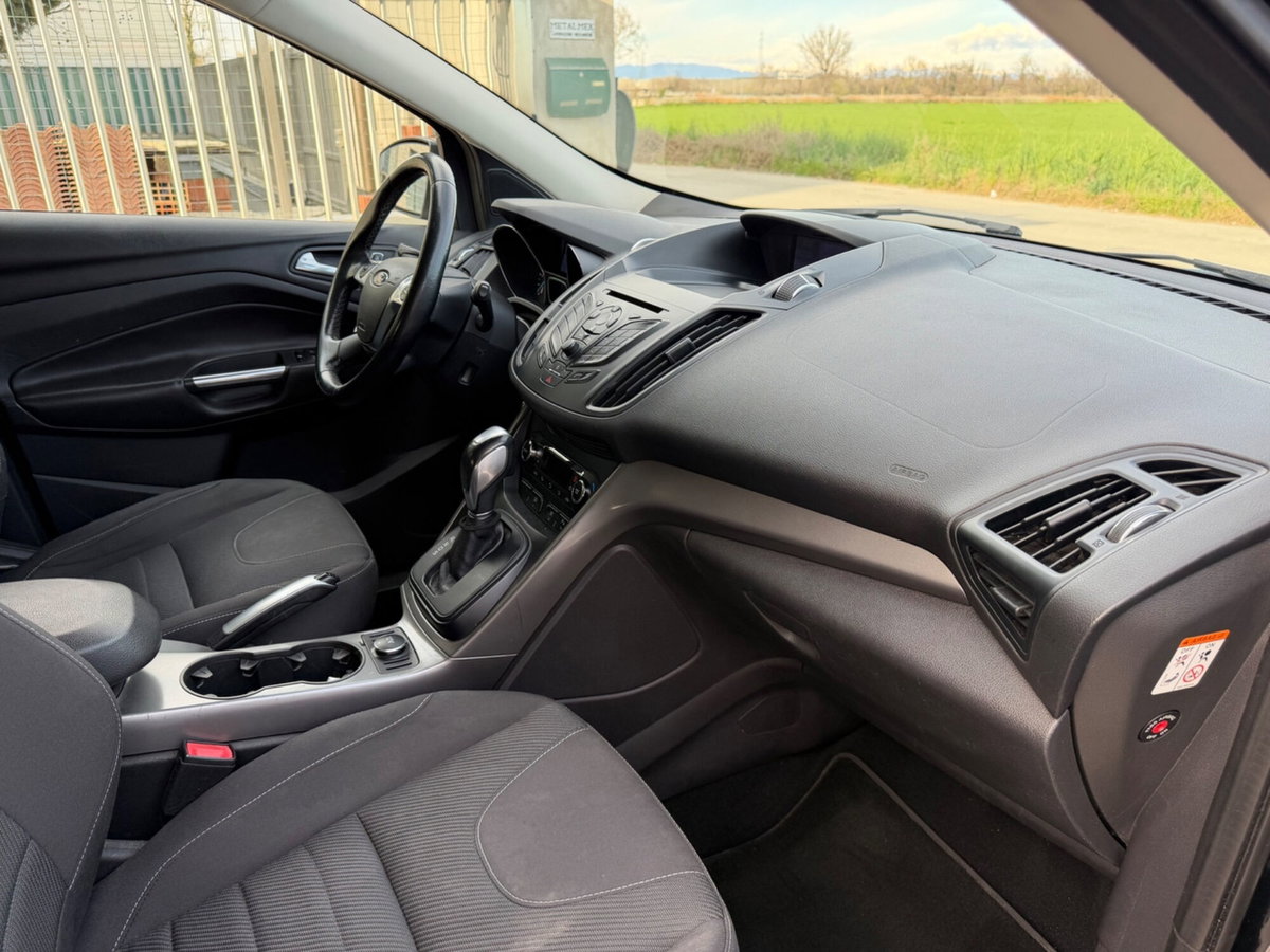 Ford Kuga 2.0 TDCI 140 CV 4WD Powershift Titanium (10)