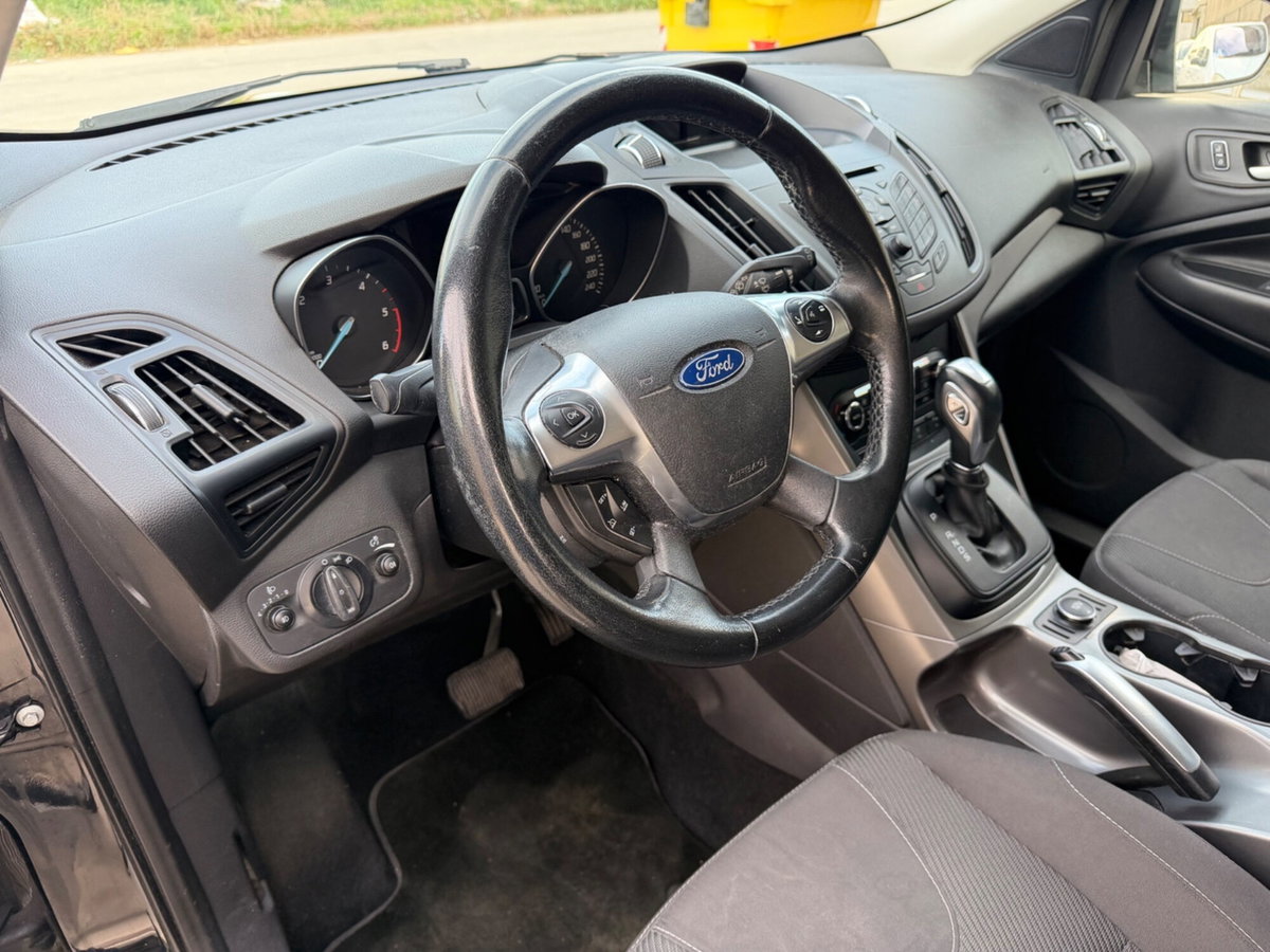Ford Kuga 2.0 TDCI 140 CV 4WD Powershift Titanium (15)