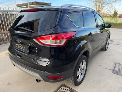 Ford Kuga 2.0 TDCI 140 CV 4WD Powershift Titanium (6)