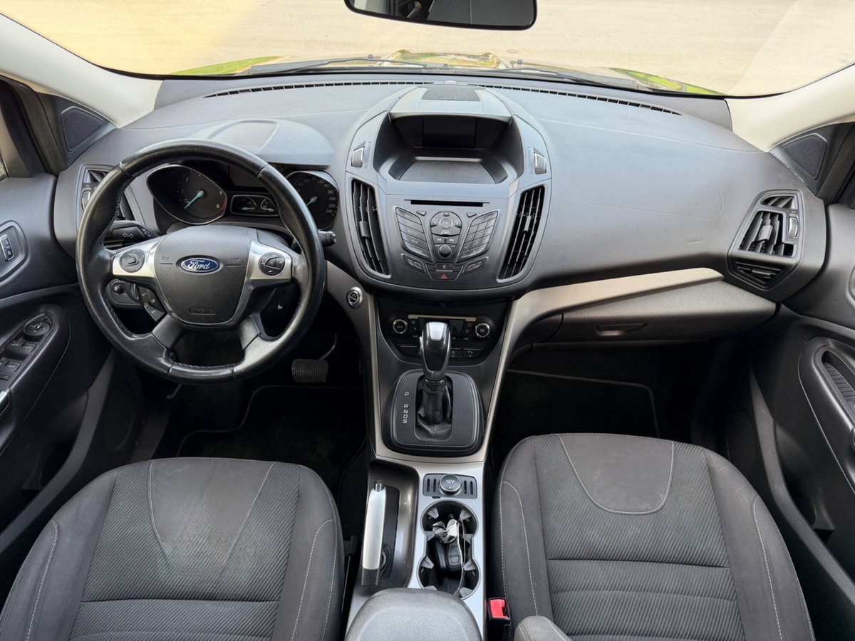 Ford Kuga 2.0 TDCI 140 CV 4WD Powershift Titanium (9)