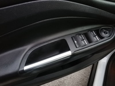 Ford Kuga 2.0 TDCI 120 CV S&S 2WD Powershift Titanium (8)