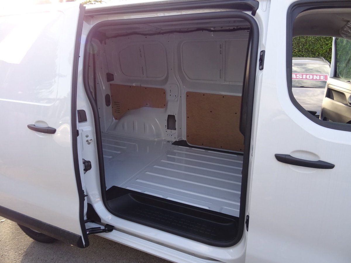 Peugeot Expert Furgone BlueHDi 120 S&S PL-TN Furgone Premium Standard (13)