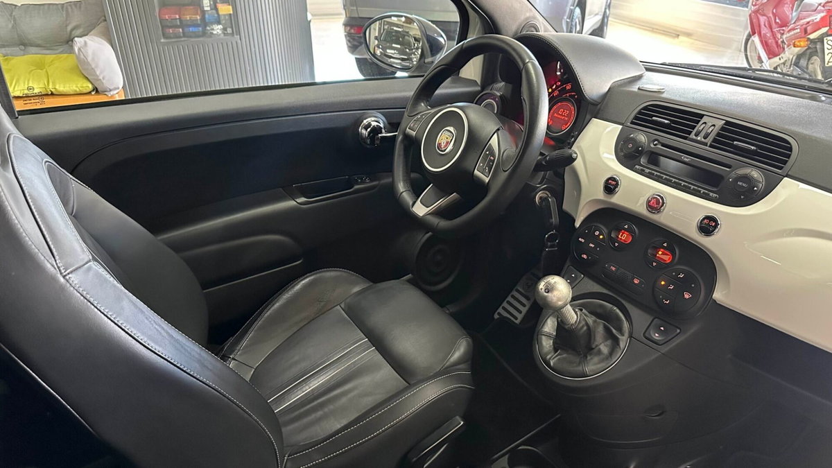 Abarth 595 Cabrio 595 C 1.4 Turbo T-Jet 160 CV Turismo (12)