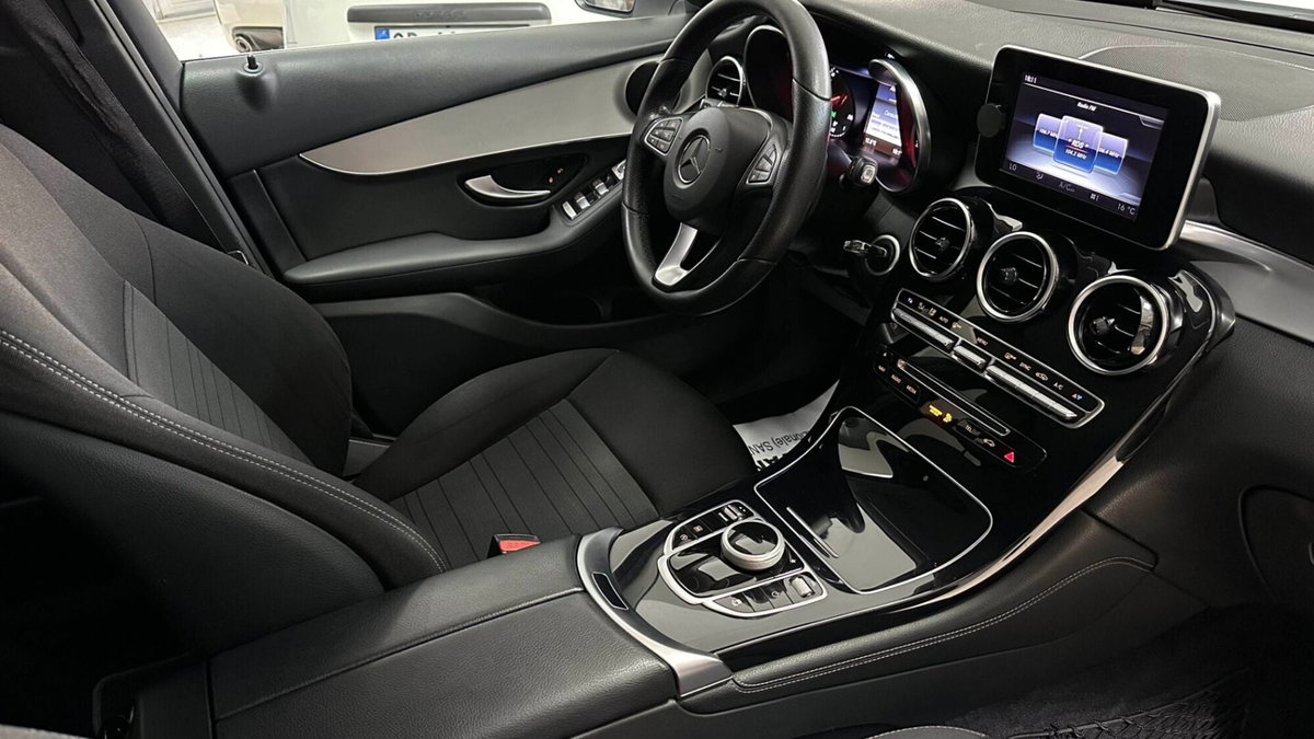Mercedes-Benz GLC SUV 220 d 4Matic Sport (11)