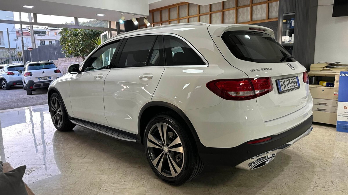 Mercedes-Benz GLC SUV 220 d 4Matic Sport (5)