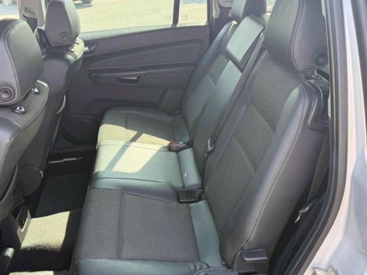 Opel Zafira 1.9 16V CDTI 150CV aut. Cosmo (12)