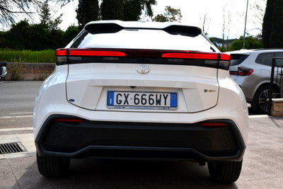Toyota Toyota C-HR 1.8 hv Lounge fwd e-cvt (15)