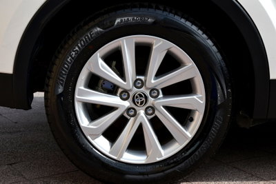 Toyota Toyota C-HR 1.8 hv Lounge fwd e-cvt (17)