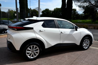 Toyota Toyota C-HR 1.8 hv Lounge fwd e-cvt (5)