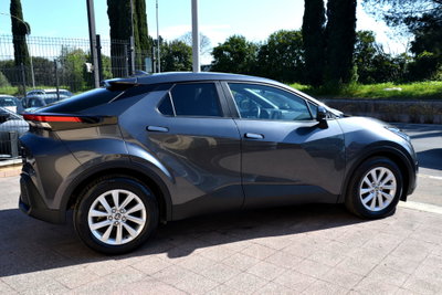 Toyota Toyota C-HR 1.8 hv Lounge fwd e-cvt (13)