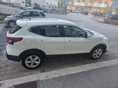 Nissan Qashqai 1.5 dCi Visia (10)
