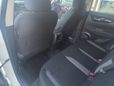 Nissan Qashqai 1.5 dCi Visia (18)