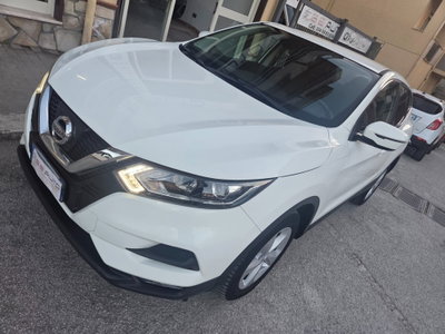 Nissan Qashqai 1.5 dCi Visia (2)