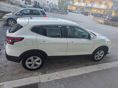 Nissan Qashqai 1.5 dCi Visia (4)