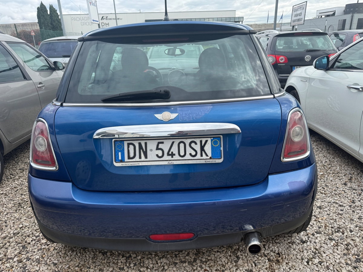 MINI Mini 1.6 16V Cooper (4)