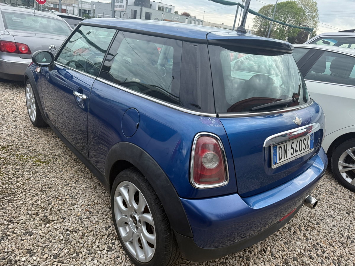 MINI Mini 1.6 16V Cooper (6)