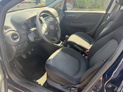 Fiat Punto 1.3 MJT II 75 CV 5 porte Street (7)