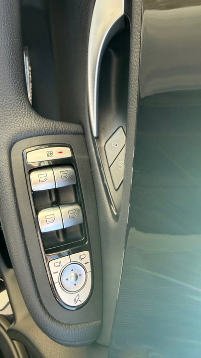Mercedes-Benz GLC SUV 300 de 4Matic Plug-in hybrid Premium Plus (10)
