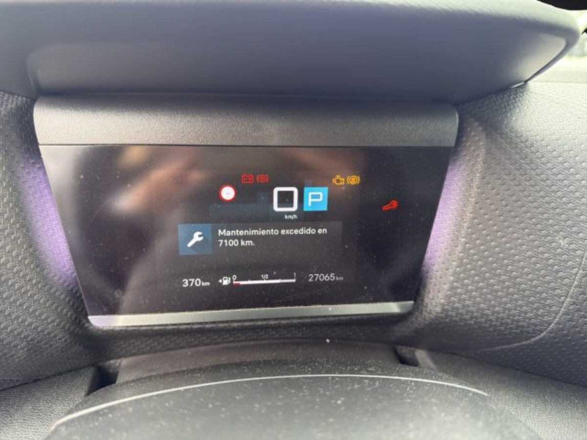 Citroen C4 PureTech 130 S&S EAT8 Shine (11)
