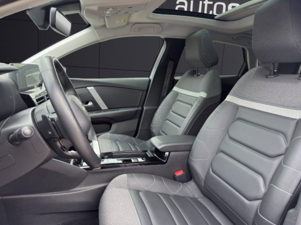 Citroen C4 PureTech 130 S&S EAT8 Shine (9)