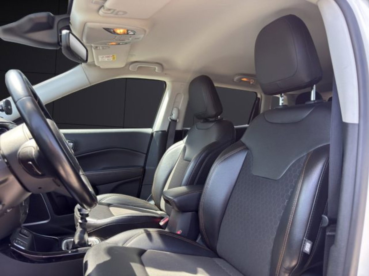 Jeep Compass 1.6 Multijet II 2WD Limited (9)